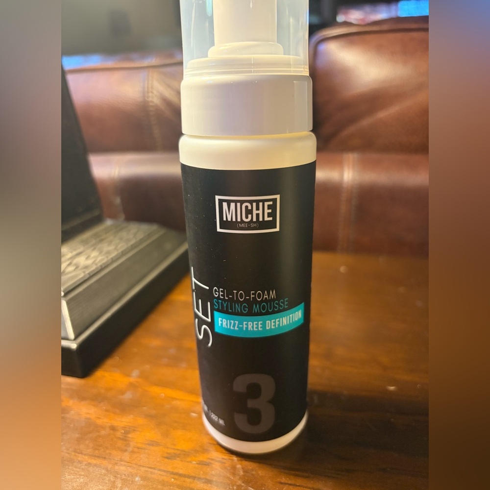 Miche gel-to-foam styling mousse